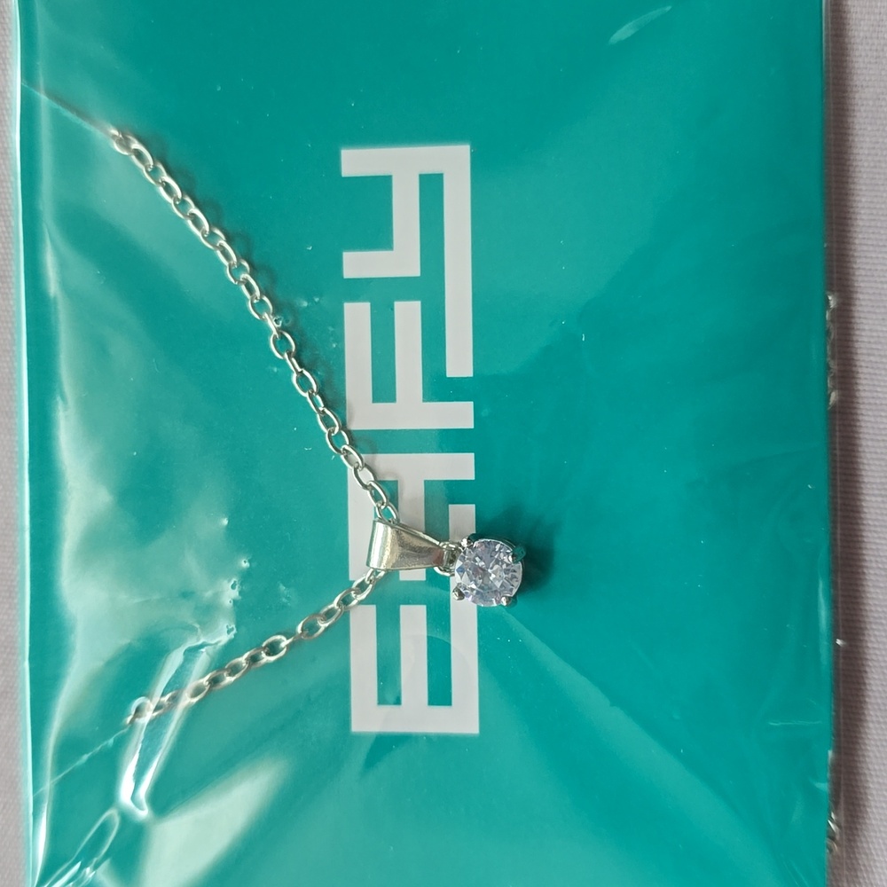 HOST PICK. NIP. Effy April Birthstone Pendant Necklace - Picture 2 of 2